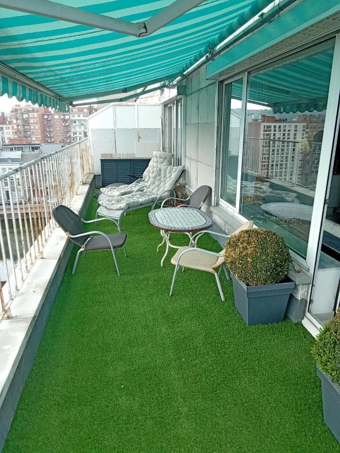 Liege Centre Mediacite Appartement Possible Parking Terrasse Immense 8Eme Pour 2 Personnes Esterno foto