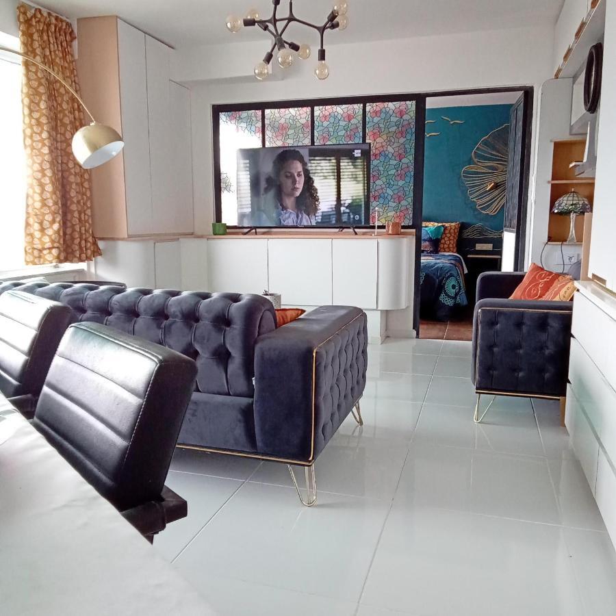 Liege Centre Mediacite Appartement Possible Parking Terrasse Immense 8Eme Pour 2 Personnes Esterno foto