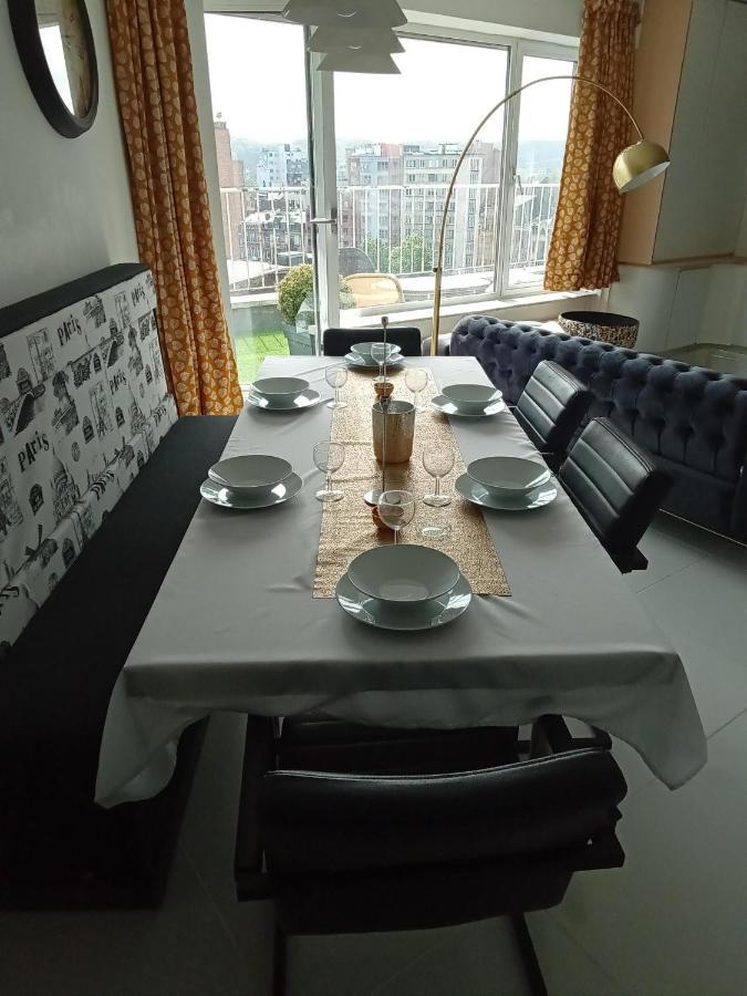 Liege Centre Mediacite Appartement Possible Parking Terrasse Immense 8Eme Pour 2 Personnes Esterno foto